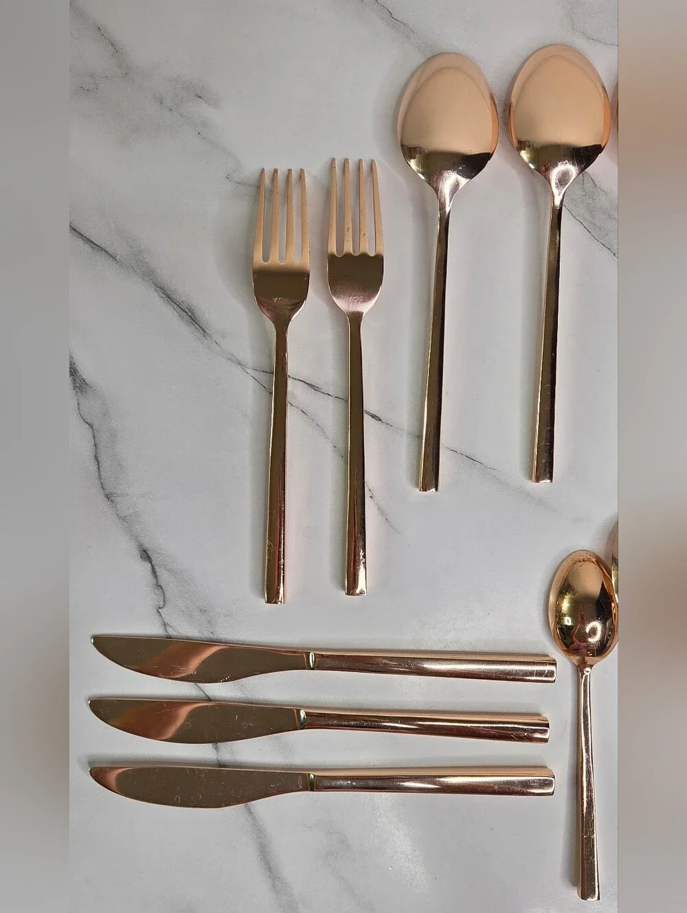 Rose Gold Flatware Set - Elegant Home Dining Cutlery - 13 Piece Lot